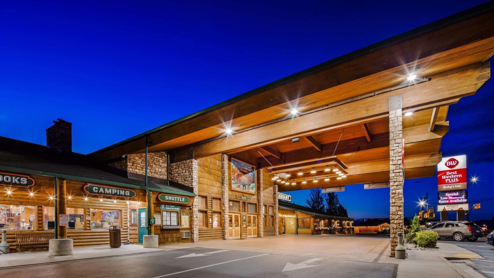 Exterior of Ruby's Inn lodge near the entrance to Bryce Canyon National Park